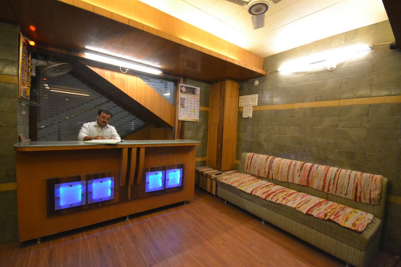 Hotel Sai Hari Prasad Shirdi Exterior foto